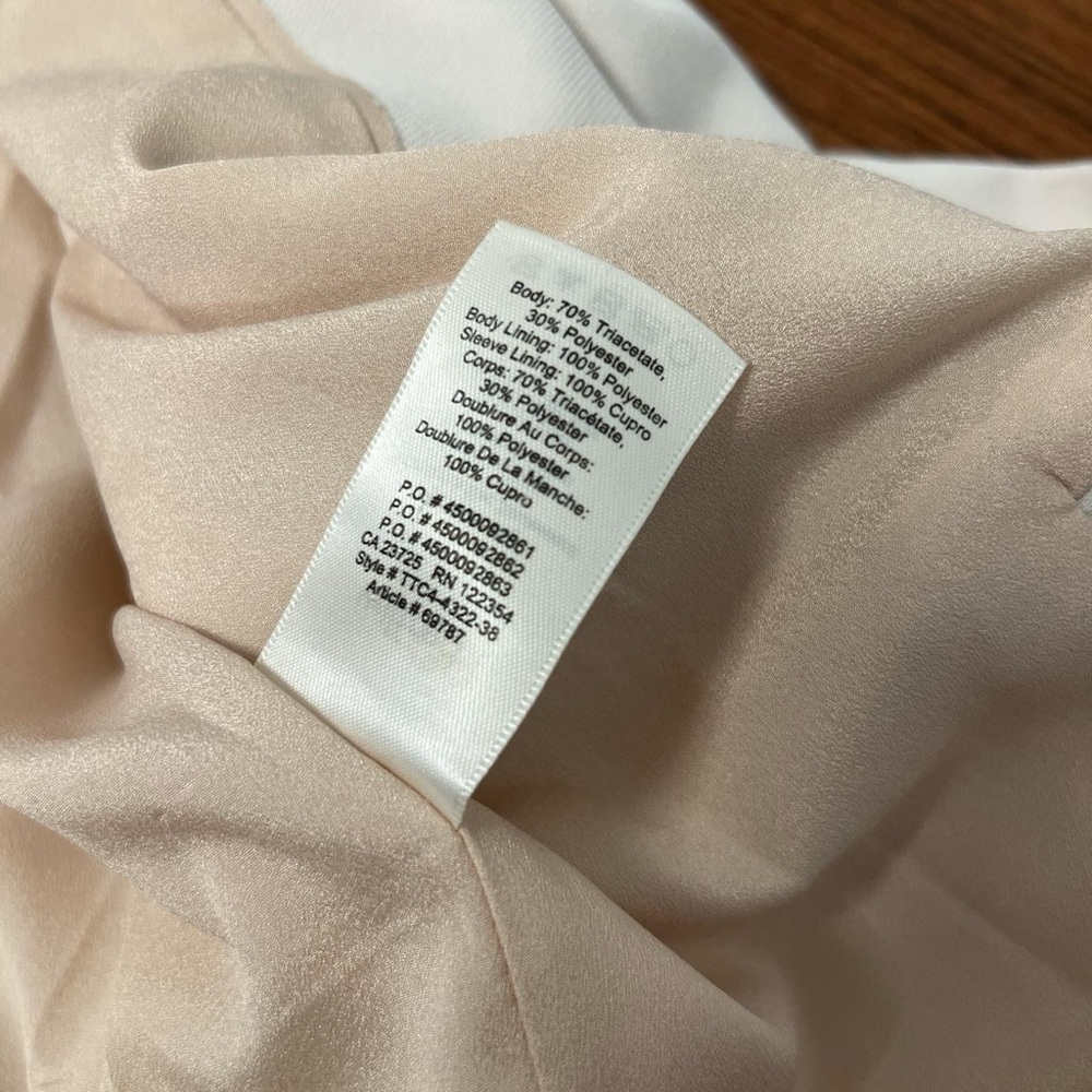 Aritzia Cream Blazer - Picture 3 of 3